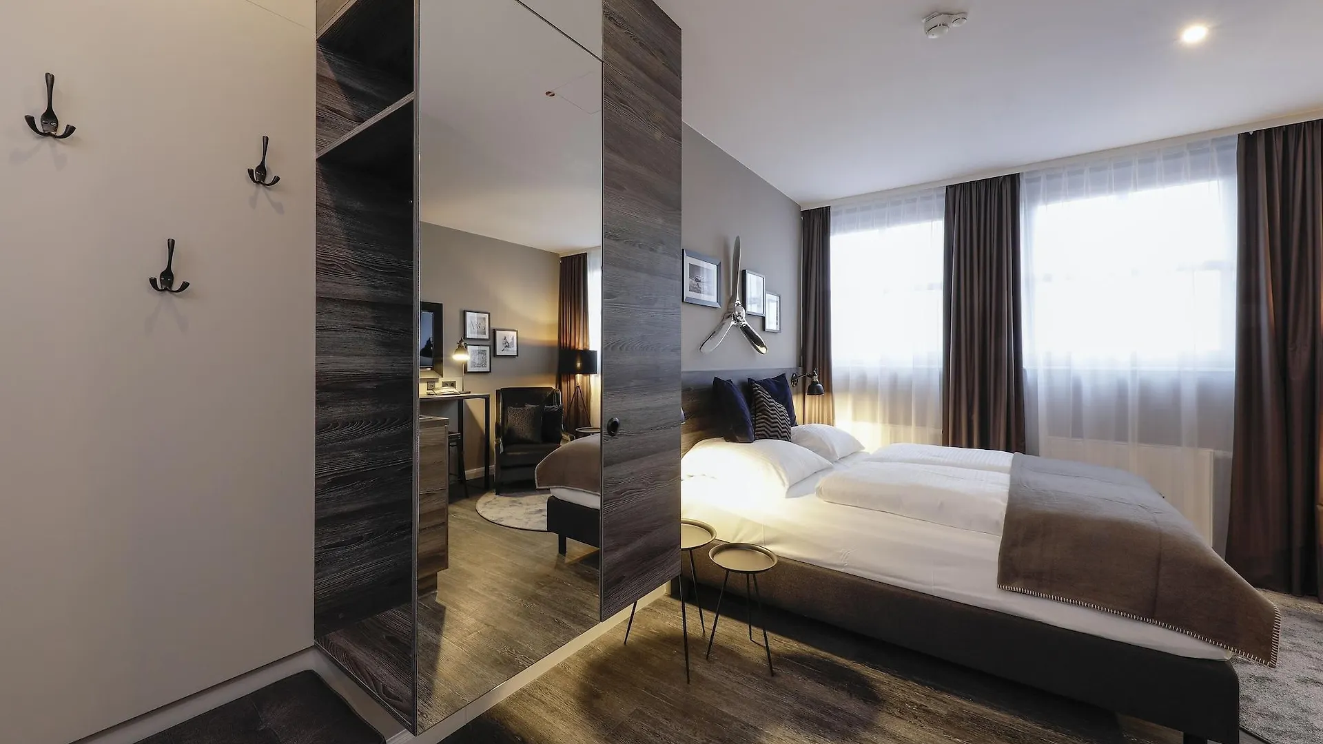 Отель Airporthotel Berlin-Adlershof