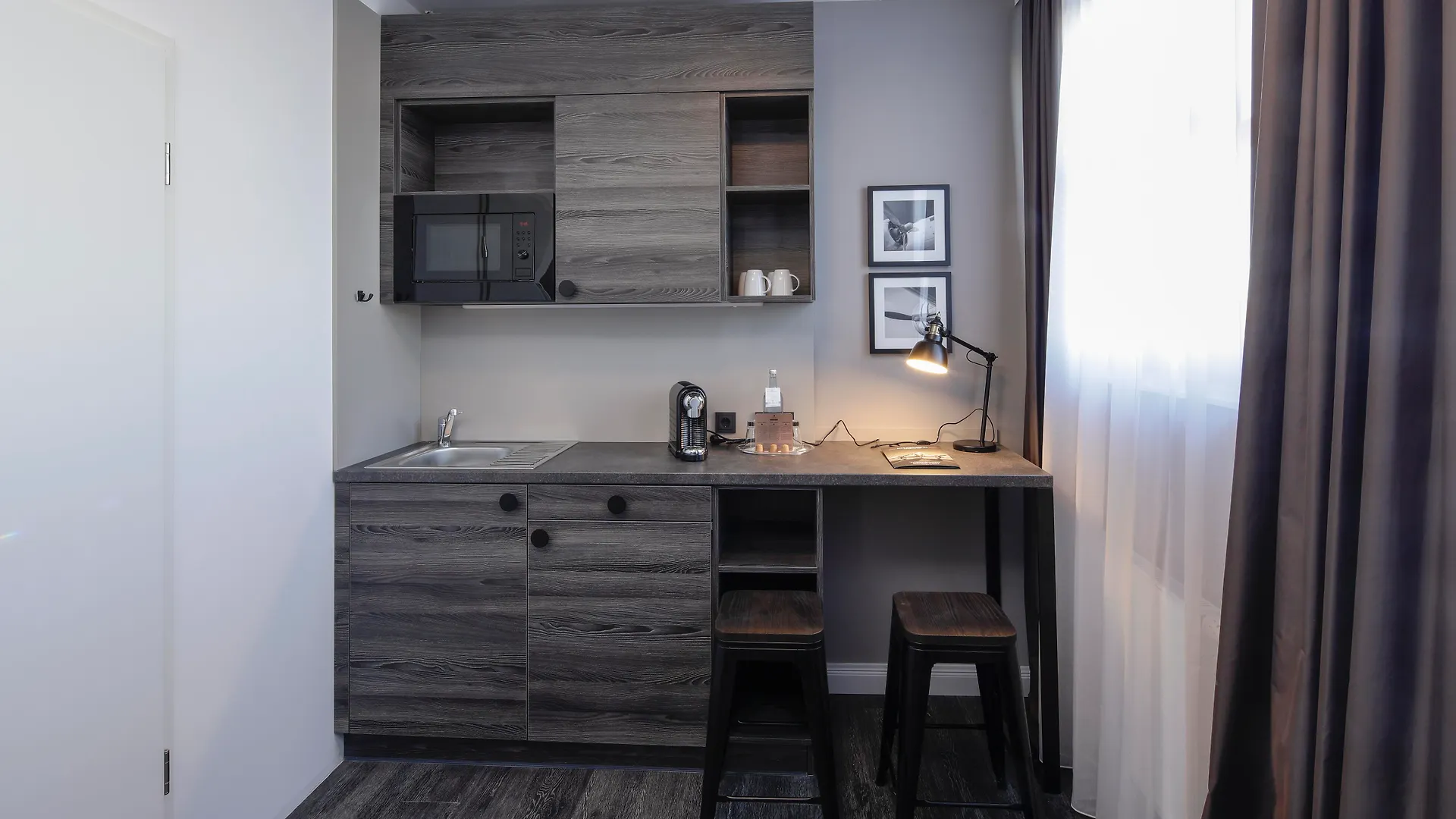 *** Отель Airporthotel Berlin-Adlershof Германия