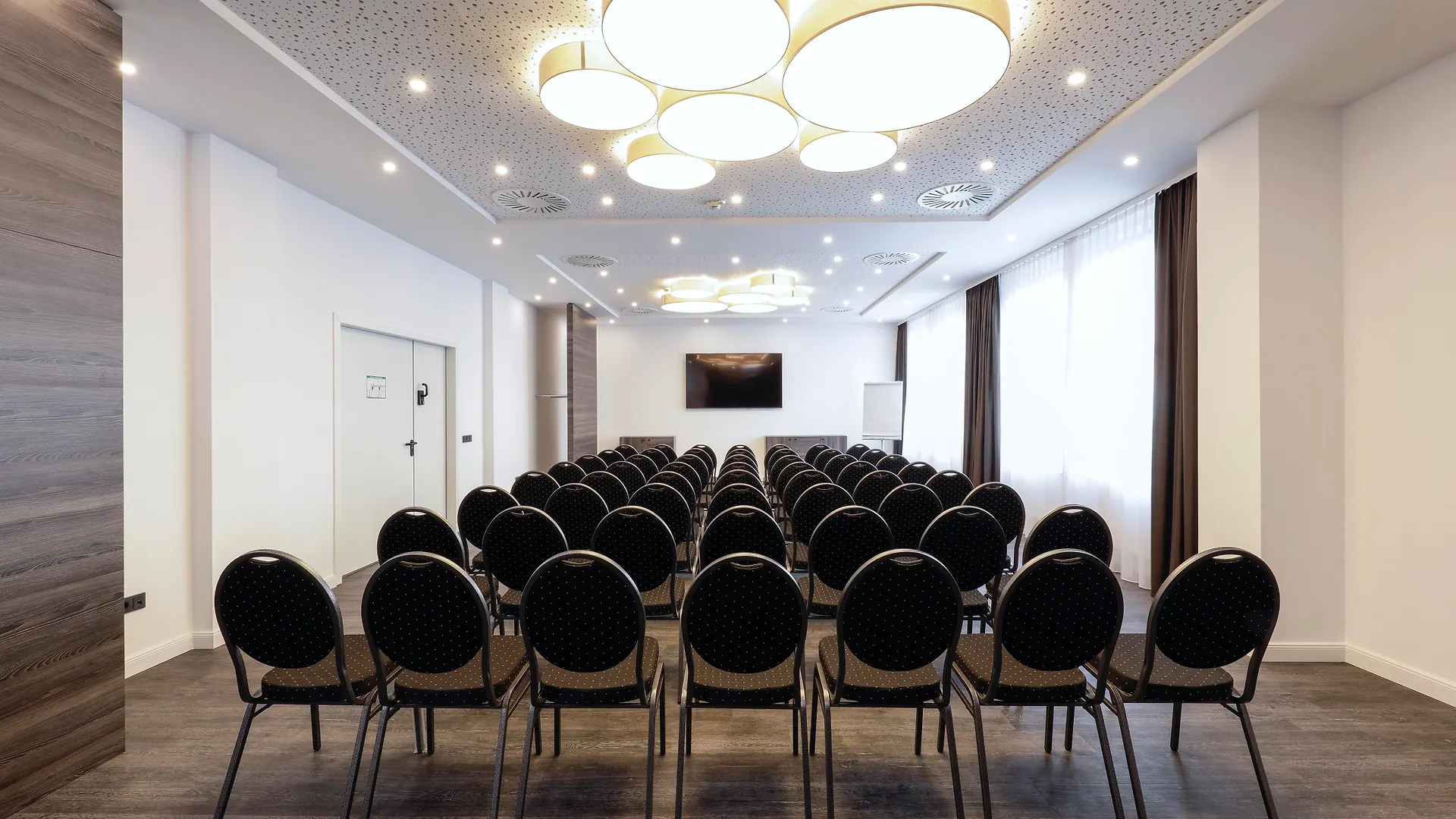 *** Отель Airporthotel Berlin-Adlershof Германия