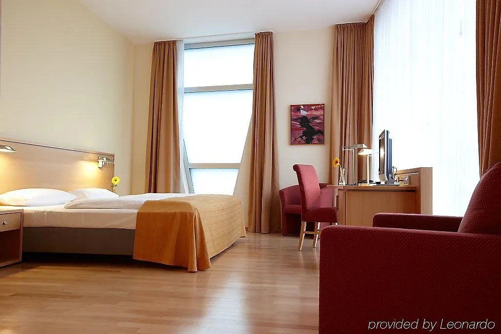 Airporthotel Berlin-Adlershof Отель Берлин