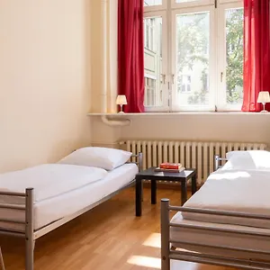  Hostal In