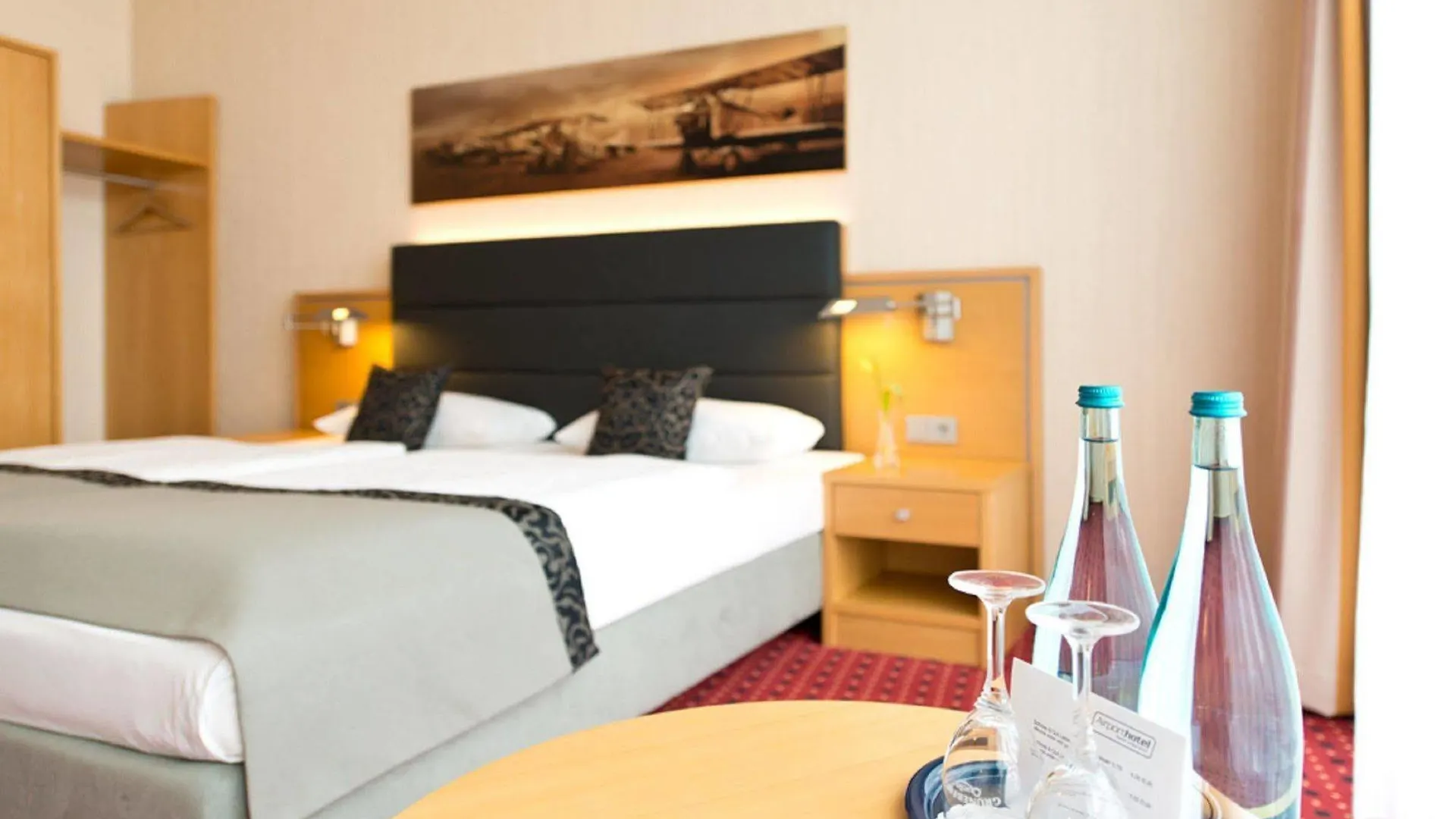 *** Szálloda Airporthotel Berlin-Adlershof Németország